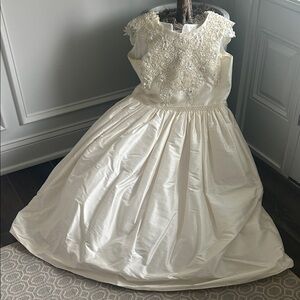 Stunning Custom PICCOLO BACIO Communion/Flower Girl Dress Ivory Duchess Satin